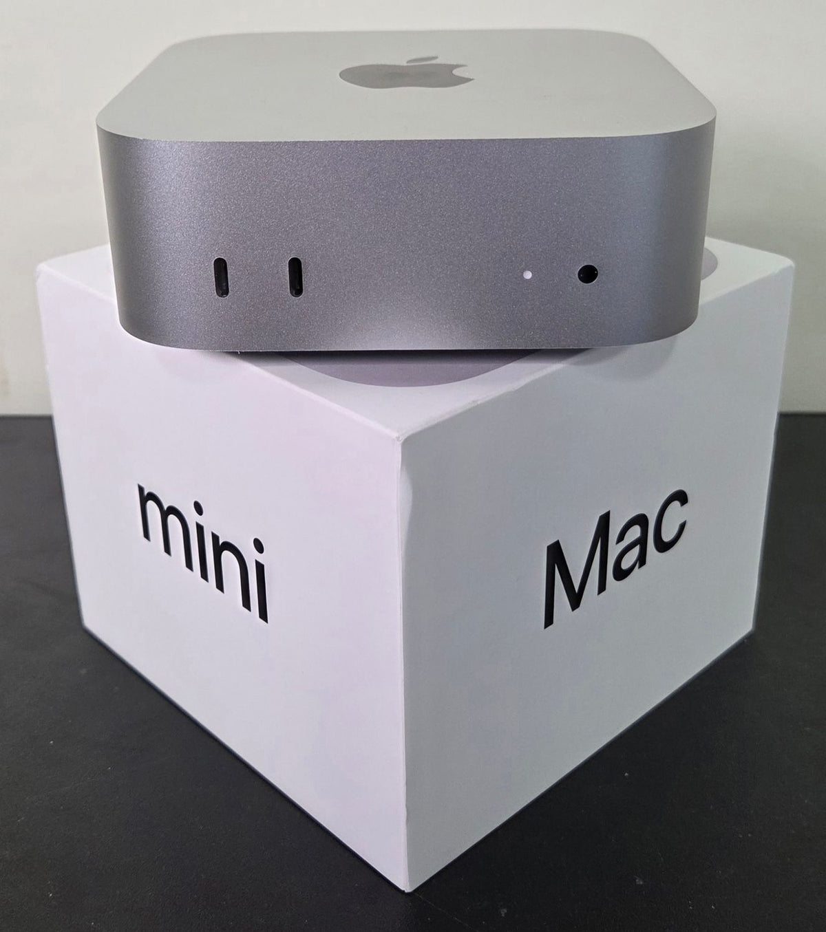 Apple 2024 Mac mini (Apple M4 Pro chip with 12-core CPU and 16-core GPU, 24GB Unified Memory, 512GB) - Silver
