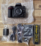 Nikon D610 Kit (D610 - AF-S 50mm F/1.8G - MB-D14 Battery Pack - WU-1B Wireless Adapter)